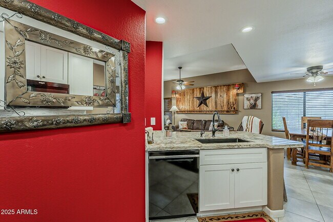 Building Photo - 15205 N Ivory Dr