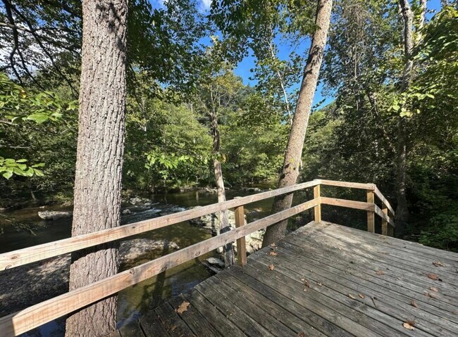 Building Photo - 3626 Pittman Center Rd