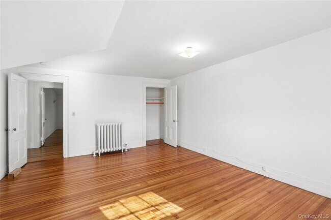 Building Photo - 208 Wheatley Rd