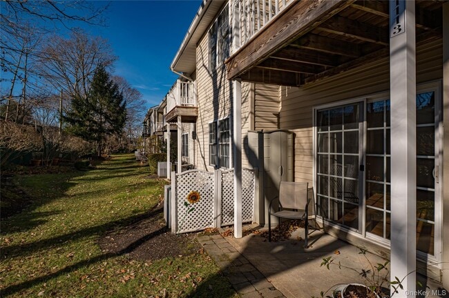 Building Photo - 1113 Savoy Dr