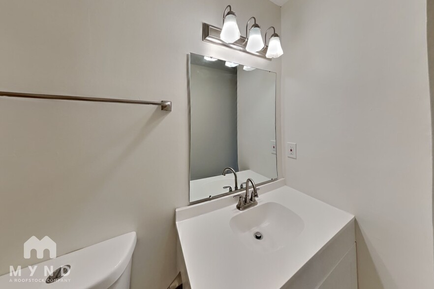 Building Photo - 7225 Little Fawn Pkwy
