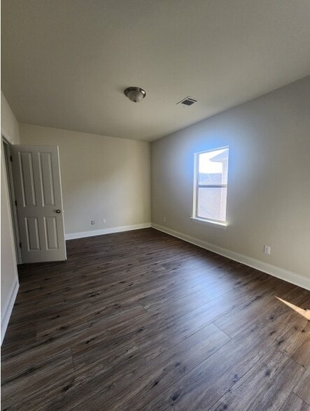Building Photo - 18145 River Birch Dr
