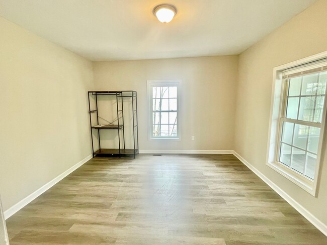 Building Photo - 1004 Highland Ave