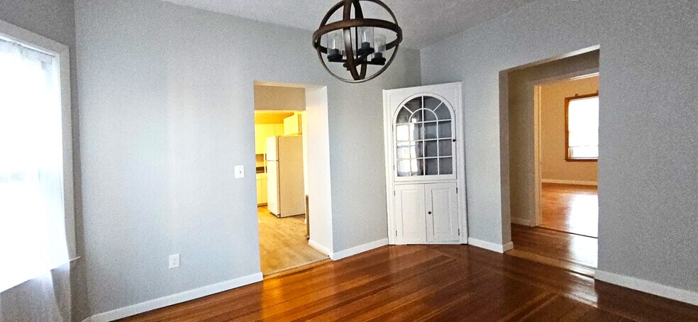 Dining Room Reverse View - 68 Park Ave