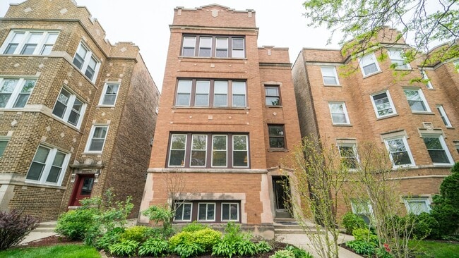 Building Photo - 4907 N Washtenaw Ave