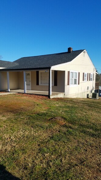 Building Photo - 570 McGlamery Rd