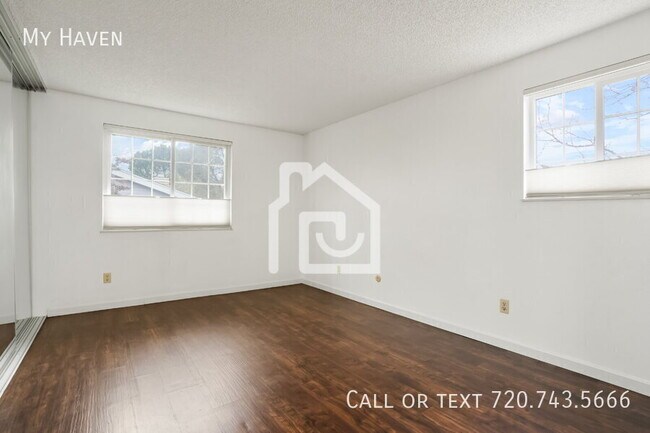 Building Photo - 13454 E Jewell Ave