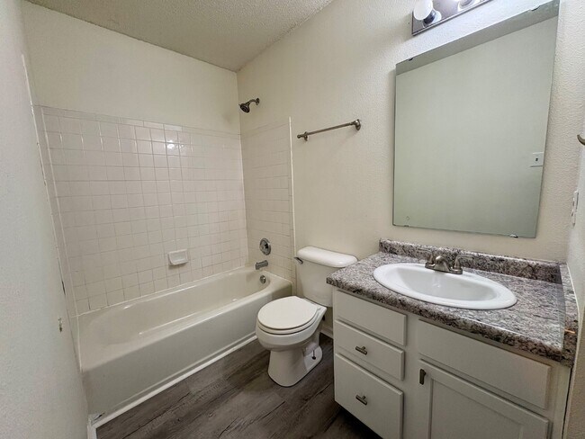 Building Photo - 6857 Maywood Cir