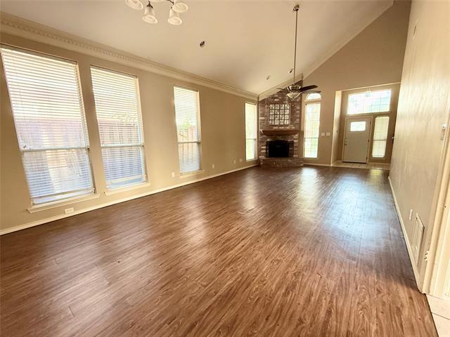 Building Photo - 8902 Bayshore Ln