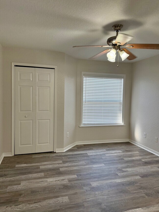 Building Photo - 7511 Seurat St