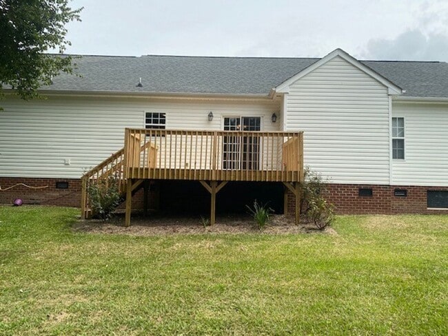 Building Photo - 305 Towbridge Ln