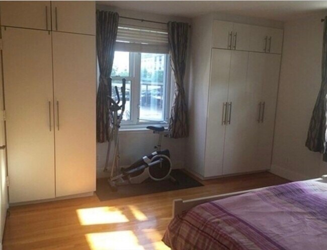 Building Photo - 136 Boylston St