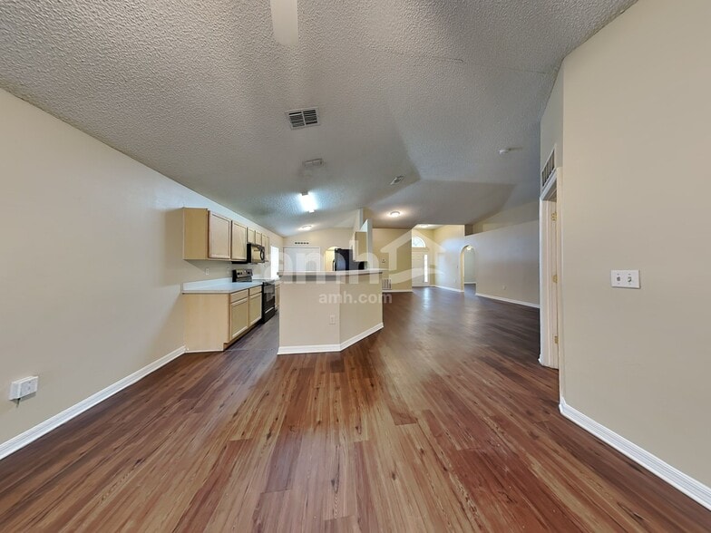 Building Photo - 7187 Rutland Ct
