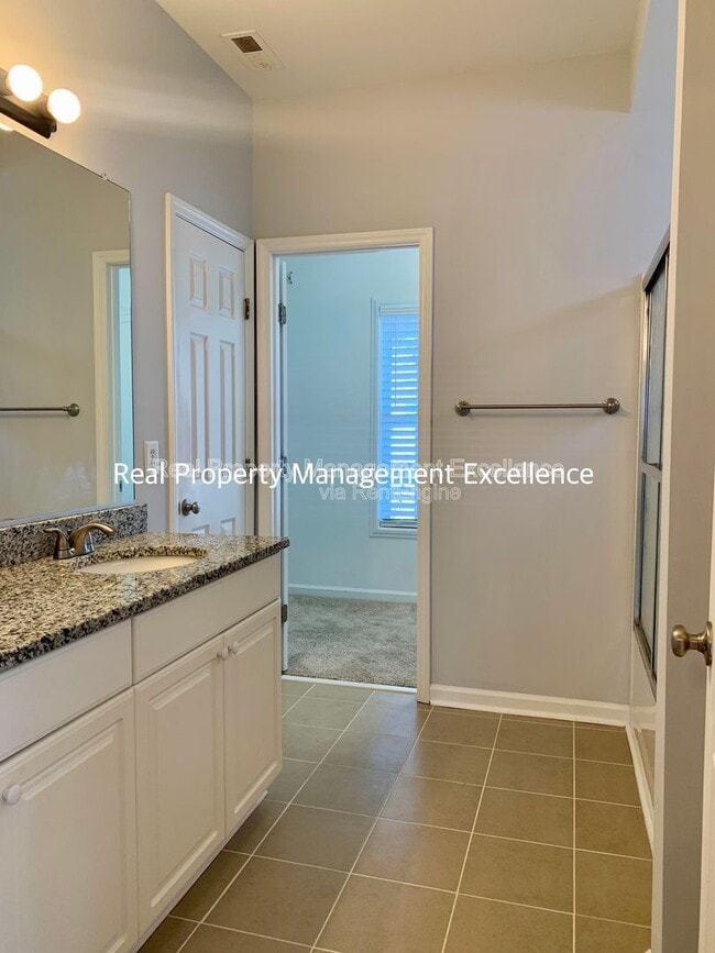 Building Photo - 110 Caribbean CT'