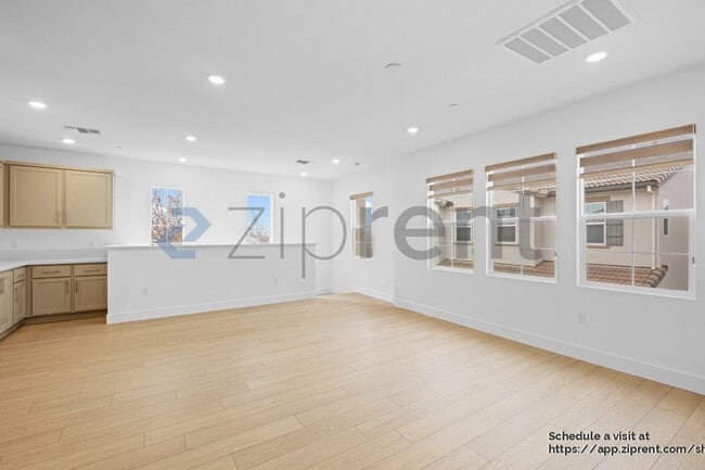 Building Photo - 67 W San Francisco Dr