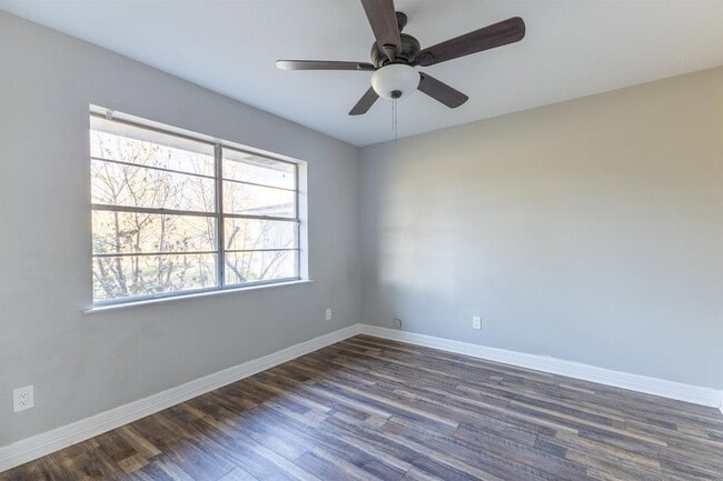 Building Photo - 6720 Lancaster Dr