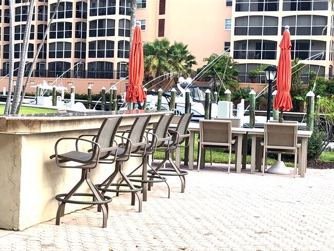 Building Photo - 2871 N Ocean Blvd