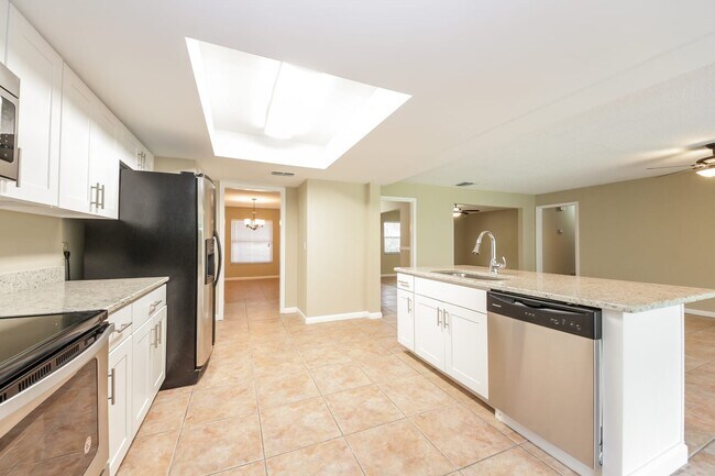 Building Photo - 109 Slade Dr