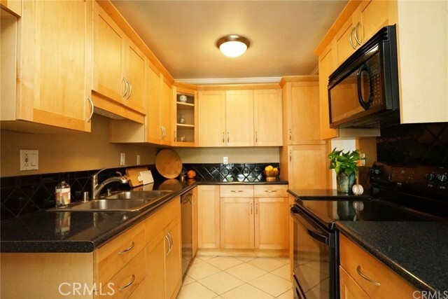 Building Photo - 6542 Ocean Crest Dr