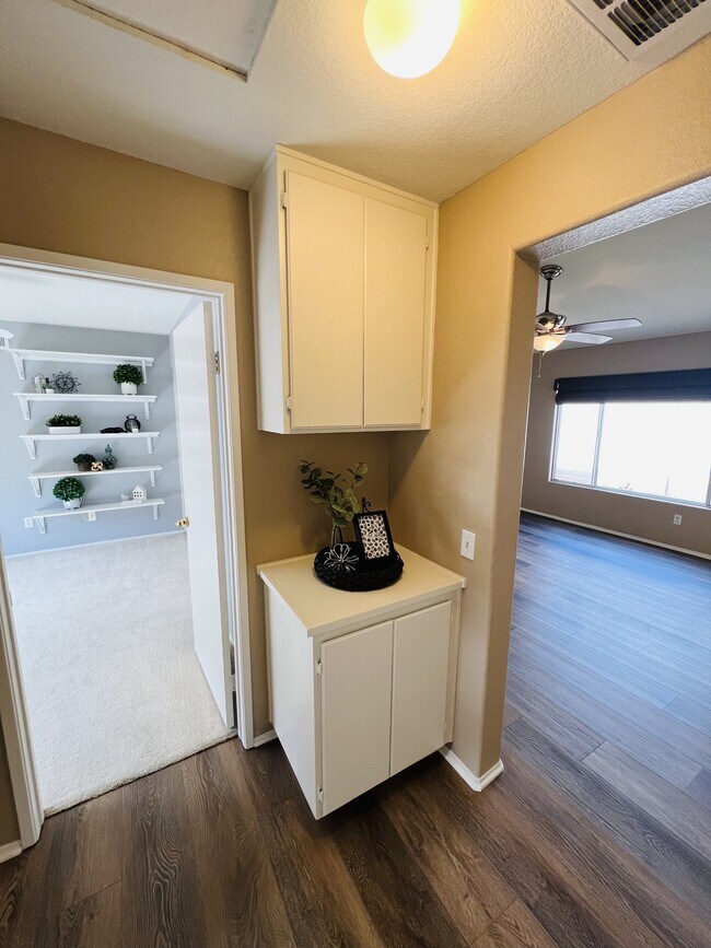 Building Photo - 40624 Corte Albara