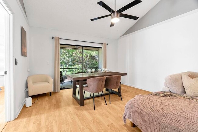 Building Photo - 416 Buttonwood Pl