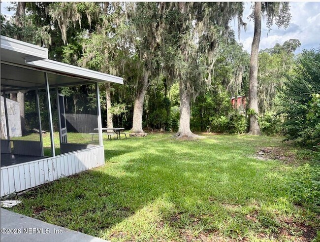 Building Photo - 7018 Bonnie Brae Ln