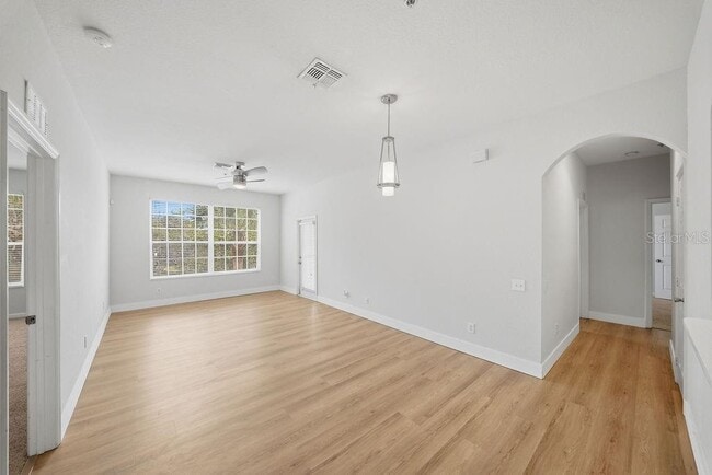 Building Photo - 3190 Dante Dr