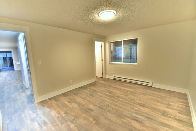 Building Photo - 3Bd/1.75Ba Woodinville House