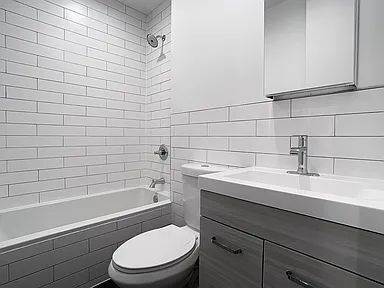 Building Photo - 231A Madison St