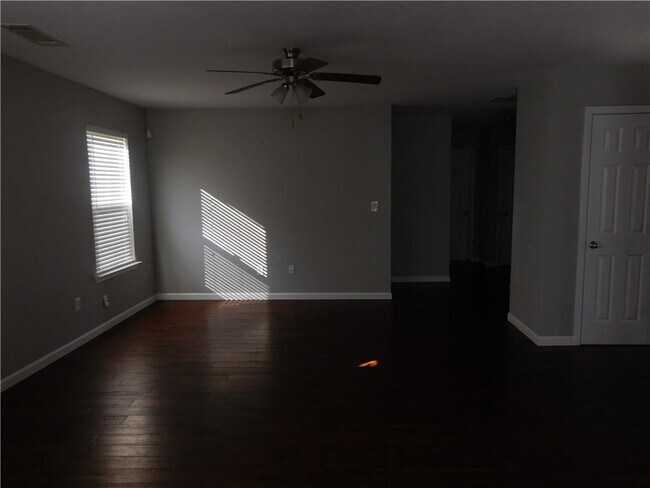 Building Photo - 206 Brookstone Trail