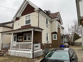 Building Photo - 1112 61st St