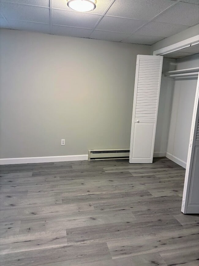 Building Photo - 566 Beach