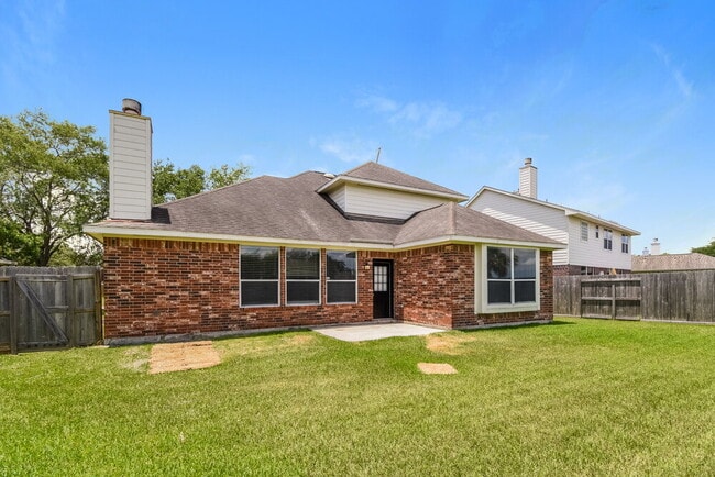 Building Photo - 216 Meadowhill Ln
