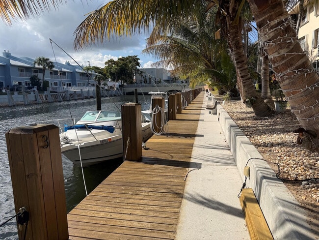 Building Photo - 4502 N Federal Hwy