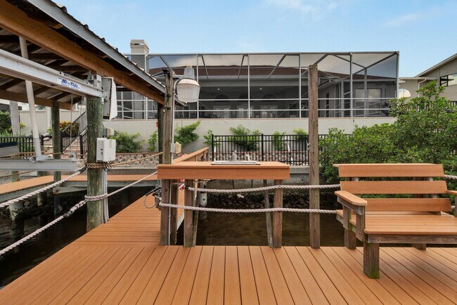 Building Photo - 941 Bunker View Dr