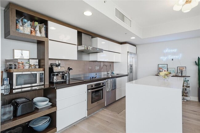 Building Photo - 2155 Washington Ct