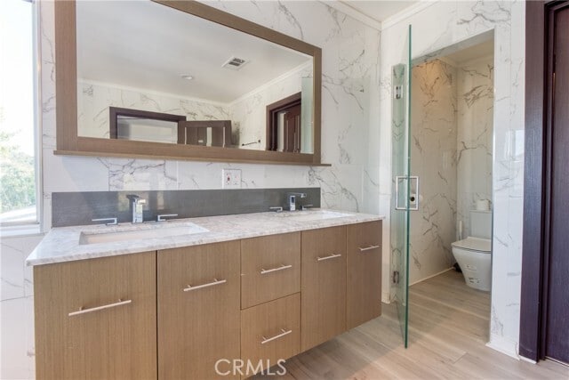 Building Photo - 7794 Skyhill Dr