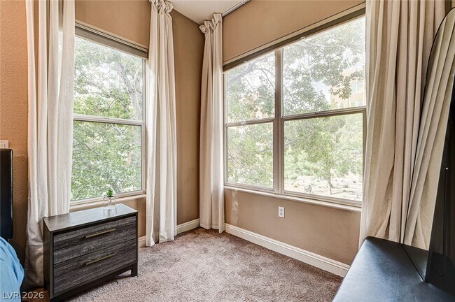 Building Photo - 56 E Serene Ave