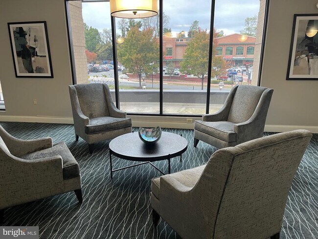 Building Photo - 10328 Sager Ave