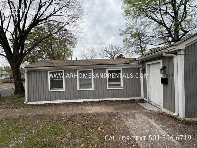 Primary Photo - 2111 Franklin St