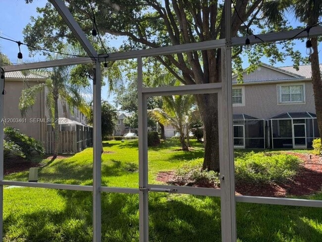 Building Photo - 1943 Madeira Dr