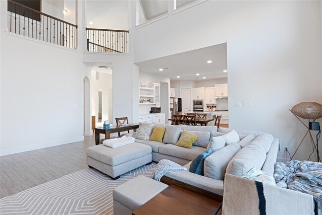 Building Photo - 3341 Catalina Cv