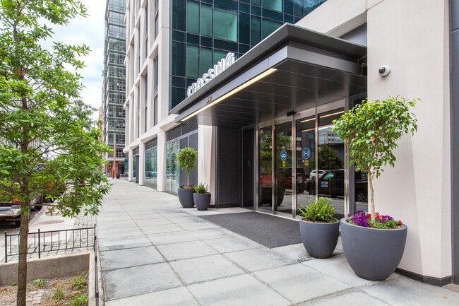 Building Photo - 949 1st St SE