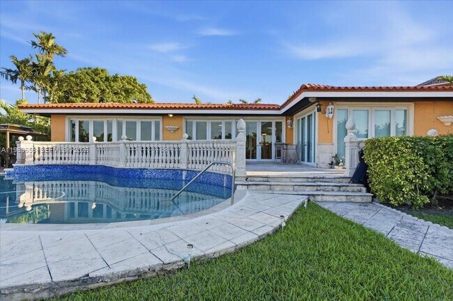 Building Photo - 1249 Biscaya Dr