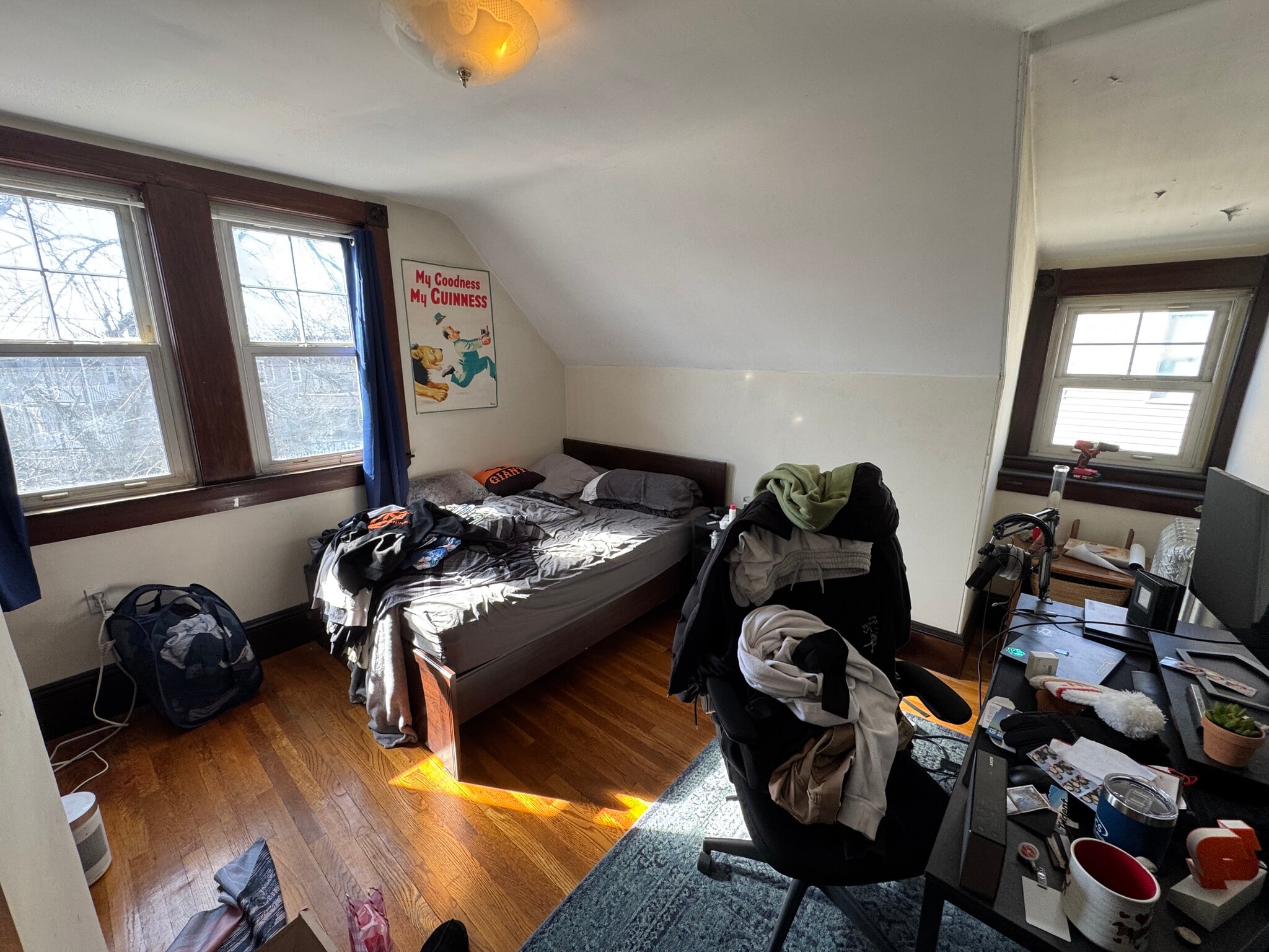 Building Photo - 211 Holland St