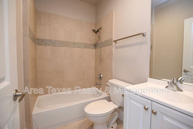 Building Photo - 2220 Portsmouth St