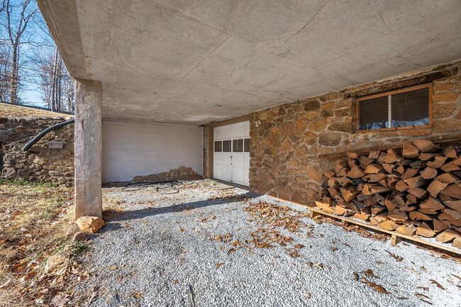 Building Photo - Beautiful Ranch In the Heart of Boonsboro Close to Shopping and Resturants