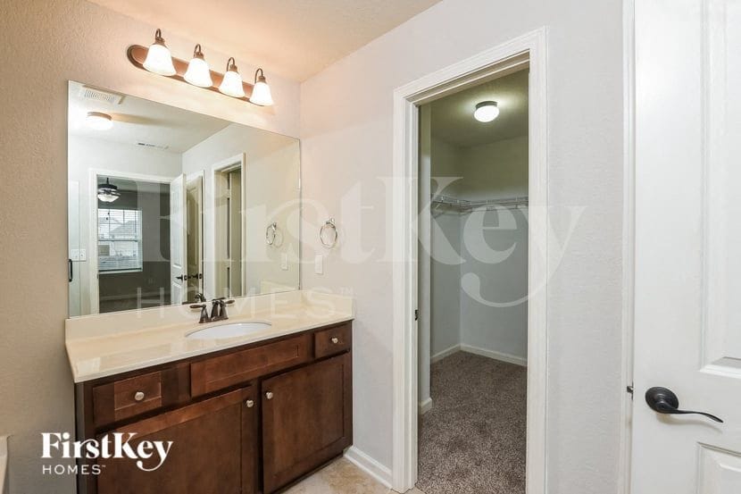 Building Photo - 148 Al Jennah Blvd