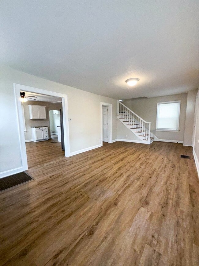 Building Photo - Gorgeous 3BR Renovation with Stylish Updates and Plenty of Space!
