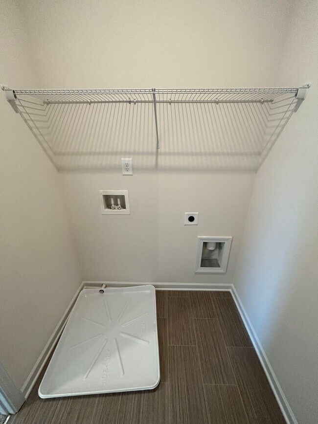 Building Photo - New 4/2.5 House in Longbrook $1,995